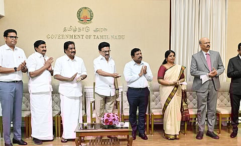 புதிய சார்பதிவாளர் அலுவலகங்கள், வணிக வரி அலுவலக கட்டிடங்களை திறந்து வைத்தார் முதல்வர்!