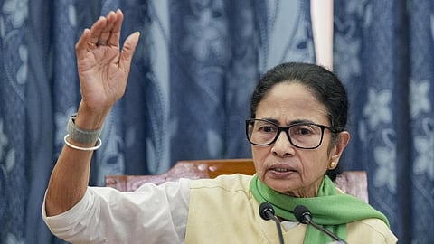 “இண்டியா கூட்டணிக்கு மம்தா தலைமை ஏற்க வேண்டும்” - மன்மோகன் முன்னாள் ஆலோசகர் கருத்து