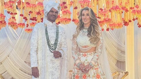 காதலி சோபியை கரம்பிடித்தார் முன்னாள் கிரிக்கெட் வீரர் ஷிகர் தவான்