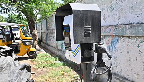 தனியார் இடத்தில் மின்வாகன சார்ஜிங் மையம்: நில உரிமையாளர், நிறுவனம் ஒருங்கிணைக்க இணையதளம்