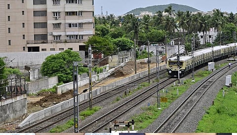 கிளாம்பாக்கம் ரயில் நிலைய பணிகள் நிறைவு: விரைவில் மக்கள் பயன்பாட்டுக்கு திறக்க திட்டம்