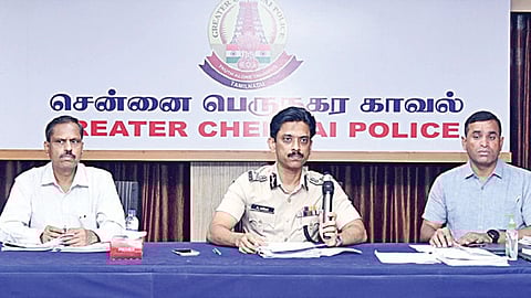 காவலர் குறைதீர் சிறப்பு முகாமில் ஒரே நாளில் 250 போலீஸாரின் கோரிக்கைகளை ஏற்று காவல் ஆணையர் உத்தரவிட்டுள்ளார். நிகழ்வின்போது இணை ஆணையர் (தலைமையிடம்) மகேஸ்வரன், துணை ஆணையர்கள் ஹரிகிரண் பிரசாத், ஈஸ்வரன், கார்த்திக், குத்தாலிங்கம் உட்பட பலர் கலந்து கொண்டனர்.