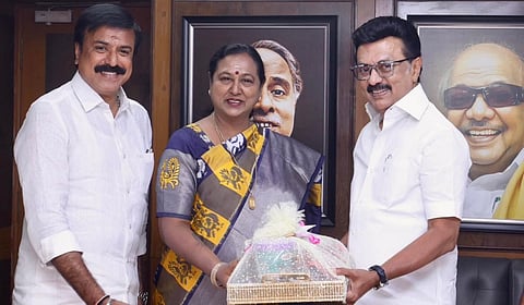 பிரேமலதா கொடுத்த தொகுதிப் பட்டியல்... திமுக கூட்டணியில் சூடுபிடிக்கும் ரேஸ்!