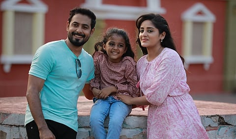 ஃபோர்த் ஃப்ளோர்: திரைப் பார்வை - கனவுக்கும் உண்மைக்கும் நிழல் யுத்தம்!