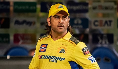 தோனிக்கு ரூ.1,000 அபராதம் விதித்த போக்குவரத்து காவல் துறை!