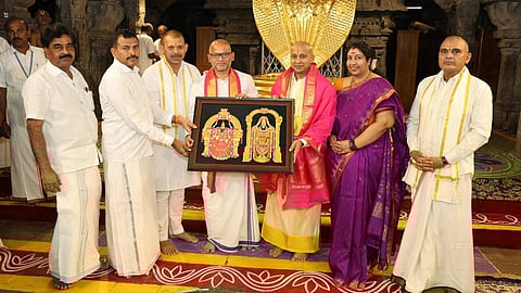 திருப்பதி தேவஸ்தான முழு நேர நிர்வாக அதிகாரியாக ரவிசந்திரா பதவியேற்பு