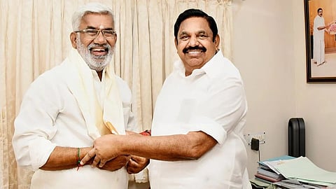 வெல்லமண்டிக்கு இனிப்பான செய்தி: அமைப்புச் செயலாளராக்கி அரவணைத்த பழனிசாமி