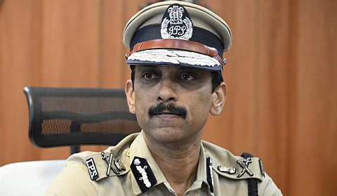 சட்டப்பேரவை தேர்தலை முன்னிட்டு உரிமம் பெற்ற 2,364 துப்பாக்கிகளை திரும்ப ஒப்படைக்க வேண்டும்: காவல் ஆணையர் உத்தரவு