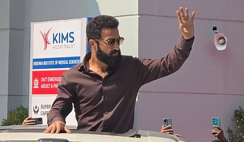 ஜூனியர் என்டிஆரை பார்க்க குவிந்த ரசிகர்களால் பரபரப்பு