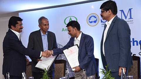 தூசு, மழையில் இருந்து சோலார் பேனல்களை பாதுகாக்க புதிய தொழில்நுட்பத்தை உருவாக்கிய எஸ்ஆர்எம் பல்கலைக்கழகம்