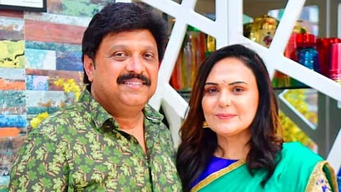 பிந்து மேனனுடன் கே.பி. கணேஷ்குமார்