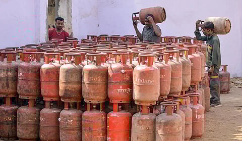 28 நாட்கள் கழித்துதான் சிலிண்டர் பதிய முடியும்