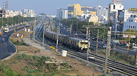 வேளச்சேரி - பரங்கிமலை ரயில் சேவை தொடங்கியது | தென் சென்னை மக்கள் மகிழ்ச்சி