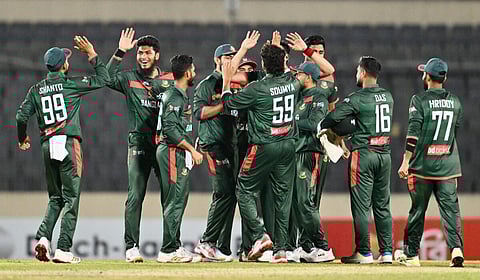 பாகிஸ்தான் பரிதாபம் தொடர்கிறது: வங்கதேசத்திடம் ஒருநாள் தொடரை இழந்தது!