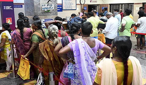 வெயிலின் தாக்கத்தால் அனைத்து மருத்துவமனைகளிலும் உப்பு, சர்க்கரை கரைசல் விநியோக வசதிகளை ஏற்படுத்த அறிவுறுத்தல்