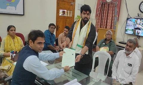 புதுச்சேரி, காரைக்கால், ஏனாமில் புதிதாக 6 வேட்பு மனுக்கள் தாக்கல்