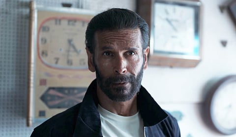 தமிழுக்கு மீண்டும் வந்தது ஏன்? - மிலிந்த் சோமன் விளக்கம்