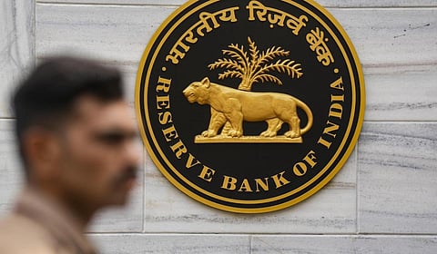 ரஷ்ய வர்த்தகக் கூட்டாளி நிறுவனங்கள் இந்திய ரூபாயை பயன்படுத்துவது எப்படி? - வழிமுறைகளை ஆராய்கிறது ரிசர்வ் வங்கி