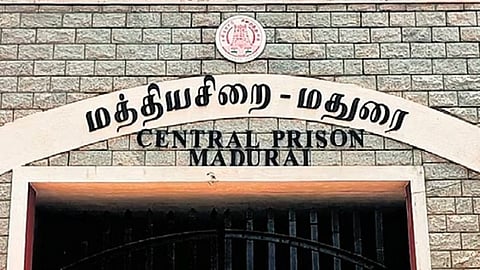 விளாத்திகுளம் மாணவி கொலை வழக்கு: கைதான சாயல்குடி ரவுடி மதுரை சிறையில் அடைப்பு