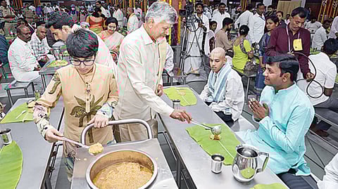 திருப்பதி தேவஸ்தான கோயில்கள் அனைத்தும் அதிநவீன ஆன்மிக மையங்களாக வளர்ச்சி பெற வேண்டும்: சந்திரபாபு நாயுடு உத்தரவு