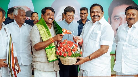 அதிமுக கூட்டணியில் பாஜக 27, பாமக 18, அமமுக 11 இடங்களில் போட்டி - தொகுதிப் பங்கீடு விவரம்