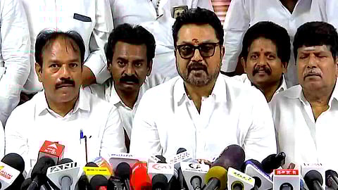 பாஜகவில் எனக்கு எந்த பொறுப்பும் வழங்காமல் தேர்தல் களத்தில் எப்படி பணியாற்றுவது? - சரத்குமார் கேள்வி