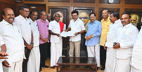 திமுக கூட்டணியில் மார்க்சிஸ்ட் கம்யூ.-க்கு 5 தொகுதிகள் ஒதுக்கீடு