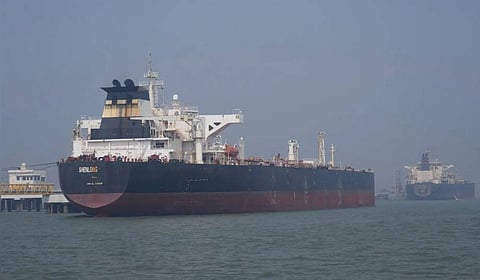 ஹார்முஸ் ஜலசந்தியை கடந்த மேலும் 2 இந்திய எரிவாயு கப்பல்கள்