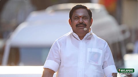 அதிமுக பொதுச் செயலாளர் பழனிசாமி