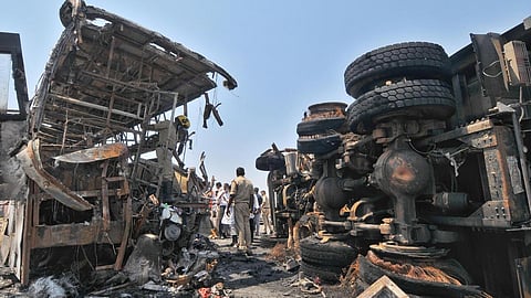 14 பேர் உயிரிழப்பு: ஆந்திர பேருந்து உரிமையாளர் கைது