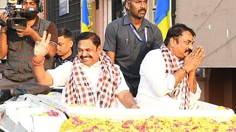 “இந்தத் தேர்தலோடு கருணாநிதி குடும்பத்துக்கு முற்றுப்புள்ளி” - பிரச்சாரத்தில் பொங்கிய பழனிசாமி