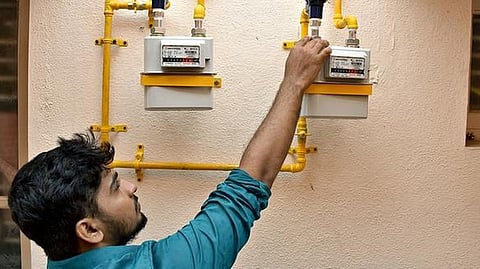 எல்பிஜி தட்டுப்பாட்டால் பிஎன்ஜிக்கு மாறும் மக்கள்