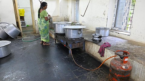 விடுதிகளுக்கு சிலிண்டர்களை முன்னுரிமையில் வழங்க வேண்டும்: ஐ.டி. விடுதி உரிமையாளர்கள் நலச் சங்கம் கோரிக்கை