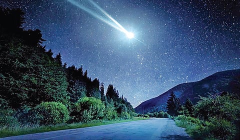 வால்மீன்களுக்கு வால் எப்படி உருவாகிறது? | வானம் நமக்கொரு போதிமரம் 25