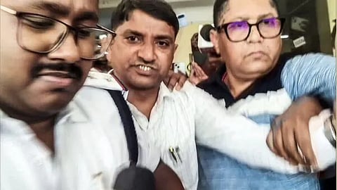 மால்டாவில் நீதிபதிகள் சிறைவைப்பு சம்பவம்: பின்னணியில் செயல்பட்ட வழக்கறிஞர் விமானத்தில் தப்பிச் செல்லும் முன் கைது