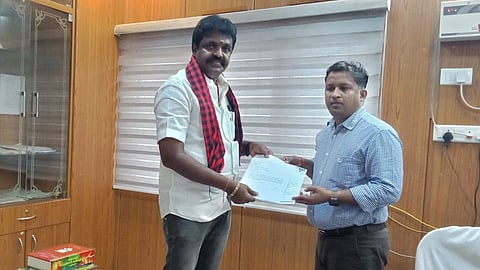 தேர்தலில் போட்டியிடுவதால் பதவியை ராஜினாமா செய்தார் தஞ்சாவூர் மேயர்