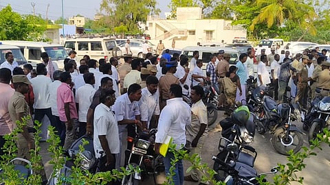 எடப்பாடி தொகுதியில் தவெக வேட்பாளரின் வேட்பு மனு நிராகரிப்பு - முற்றுகை போராட்டத்தால் பரபரப்பு