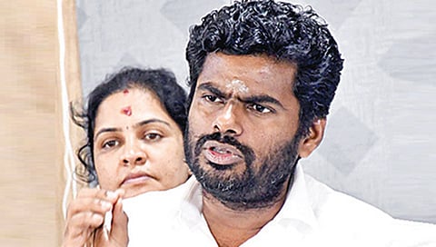 கோவையில் செய்தியாளர்களை சந்தித்த பாஜக முன்னாள் மாநிலத் தலைவர் அண்ணாமலை.