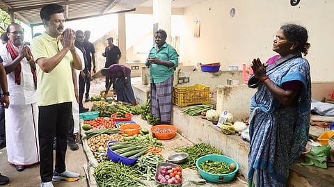 சீர்காழியில் நடைப்பயிற்சியின் போது வாக்கு சேகரித்த முதல்வர் ஸ்டாலின்