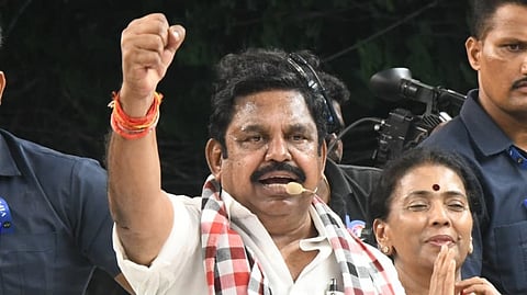 அதிமுக பொதுச் செயலாளர் எடப்பாடி பழனிசாமி