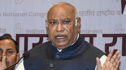 குஜராத் மக்கள் குறித்த கருத்து: மன்னிப்பு கோரினார் கார்கே