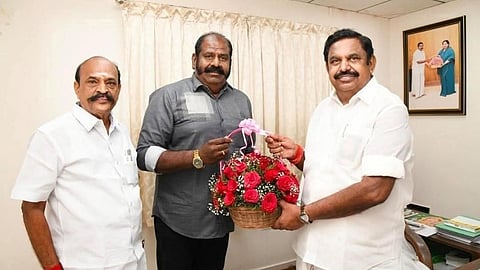 அதிமுக பொதுச் செயலாளர் பழனிசாமியை சந்தித்து அதிமுகவில் இணைந்த மீசை ராஜேந்திரன்