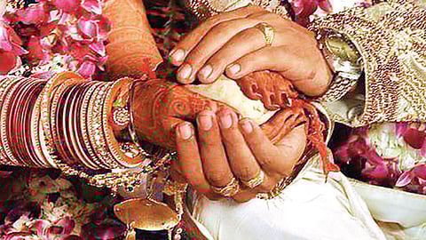 பிடித்தவருடன் வாழ்வது பெண்ணின் உரிமை | பெண்கள் 360