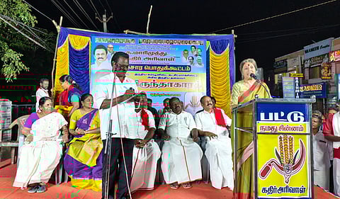 “பாஜக ‘புல்டோசரை’ தமிழக எல்லையிலேயே தடுத்து நிறுத்துவோம்” - பிருந்தா காரத்