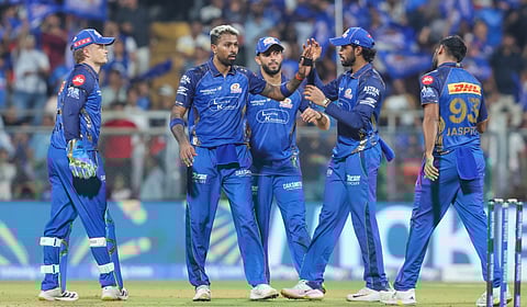 பின் தங்கும் மும்பை இந்தியன்ஸ் - தேவை இளம் படை!