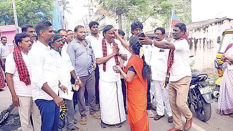 மதுரவாயல் தொகுதியில் 144-வது வட்டத்தில் வாக்கு சேகரித்த திமுக வேட்பாளர் காரம்பாக்கம் க.கணபதி.