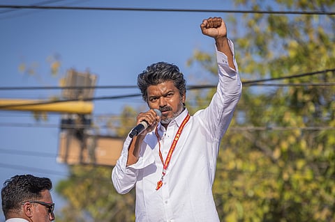 “தமிழ்நாட்டுக்கு பாதிப்புகளை ஏற்படுத்தும் அரசமைப்பு திருத்த மசோதாவை திரும்பப் பெறுக” - விஜய்