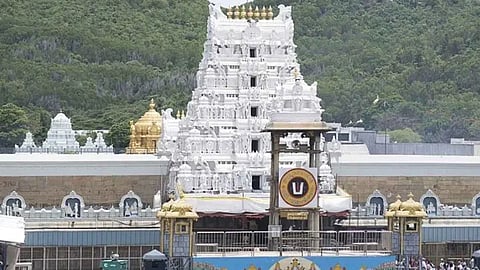 ஏழுமலையான் கோயிலில் மே 1 முதல் விஐபி பிரேக் தரிசனத்தை ரத்து செய்ய ஆலோசனை