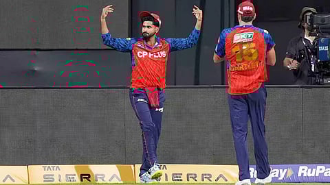 மும்பை இந்தியன்ஸுக்கு எதிராக ஸ்ரேயஸ் ஐயர் பிடித்த அற்புத கேட்ச்