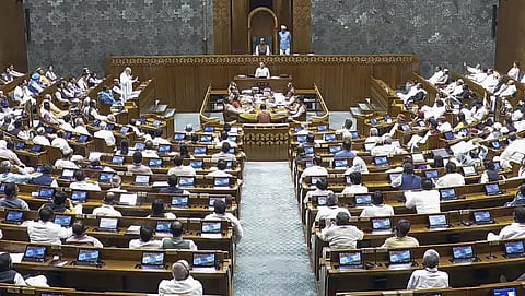 மக்களவையில் மகளிர் இடஒதுக்கீடு மசோதா தோல்வி: எதிர்க்கட்சிகளைப் பொறியில் சிக்க வைத்ததா பாஜக?